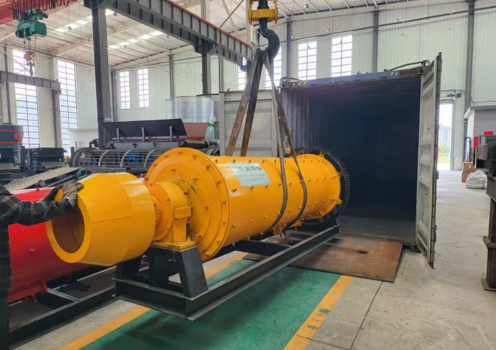 Deeply Cultivating Africa’s Gold Mining Sector On May 22, 2026, custom‑built mineral processing equipment from Juding Environmental Protection sets sail overseas, boosting the efficient exploitation and capacity upgrading of gold mine resources in West Africa.